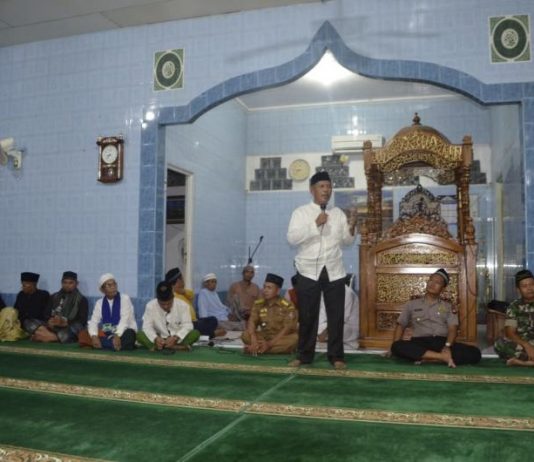 Bupati Citra Sarankan Muslim Salat Lima Waktu di Masjid