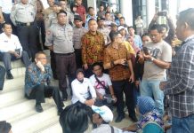 Puluhan Nelayan Kelong dan Togo Temui Gubernur