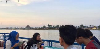 Memadukan Ciri Khas Pontianak dan Karya Sastra