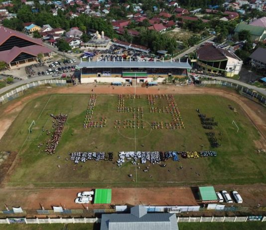 Tari Jepin Formasi 657 Pukau Ribuan Pasang Mata