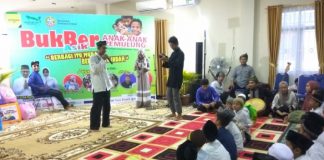 Berbagi dan Buka Puasa Bersama Anak Pemulung