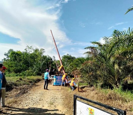 Energi Listrik Kini “Mengalir” di Desa Mandong