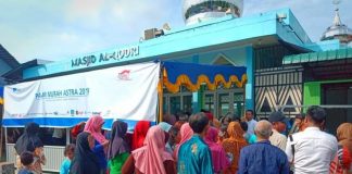 Astra Gelar Pasar Murah Sembako di Sungai Jawi