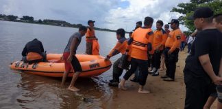 Bocah 14 Tahun Hilang Terbawa Arus di Sungai Landak
