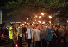 Ribuan Umat Muslim Sekadau Ikut Pawai Obor