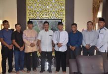 Idul Fitri, Bupati dan Wakil Bupati Kayong Utara Disambangi Berbagai Tamu
