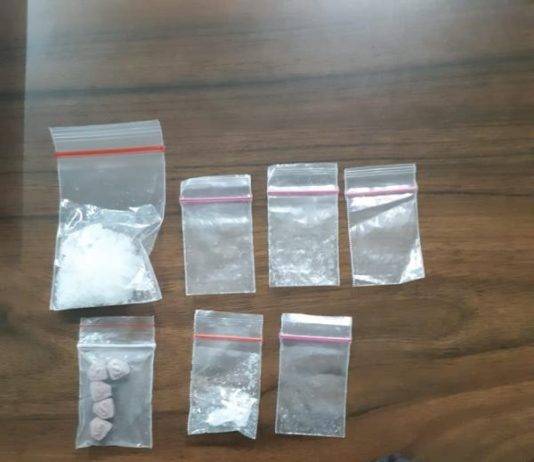 Kantong Plastik Tak Bertuan di Bandara Supadio