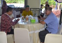 Bupati Citra dan Wabup Effendi Akrab dengan Warganya