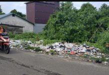 Tempatkan Bak Sampah di Dekat Jembatan Teluk Melano