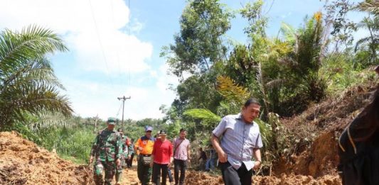 Akses Tiga Kecamatan Putus