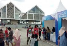 Antusiasme Warga Lokal dan Malaysia Kunjungi FCB Badau