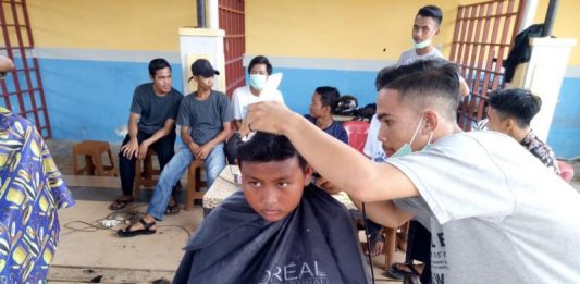 ‘Bersih-bersih’ Kepala Sambut Lebaran