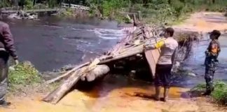 Hujan Deras, Jembatan Amoh Roboh