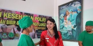 Mengukir Senyum Anak-Anak di Landak