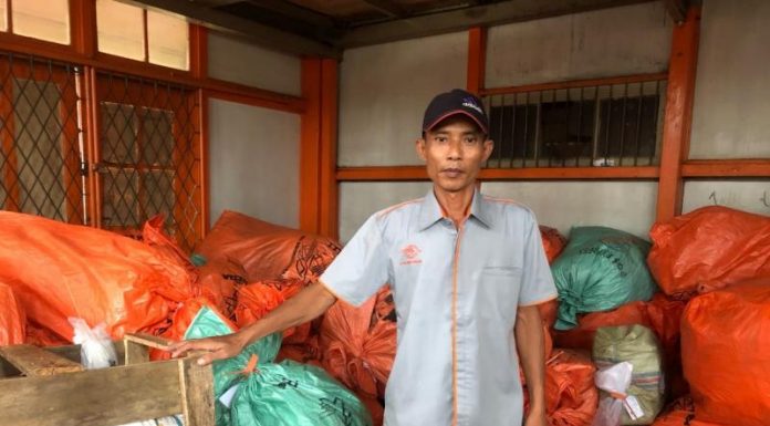 Jasa Pengiriman Via PT Pos Stagnan