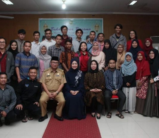 Percha Leanpuri Kumpulkan Komunitas Baca dan Literasi