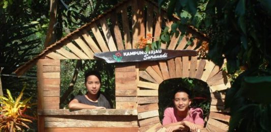 Sensasi Selfie di Rumah Pohon