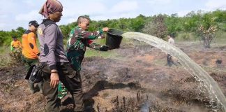 26 Hektar Lahan Terbakar, Padamkan dengan Alat Seadanya