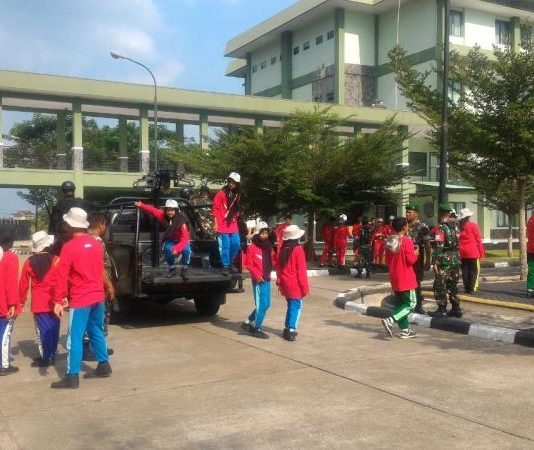 1.000 Pelajar Ikuti Program Penguatan Karakter di Makodam XII/Tpr