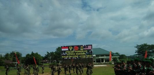 TNI AD dan AD Malaysia Latihan Bersama