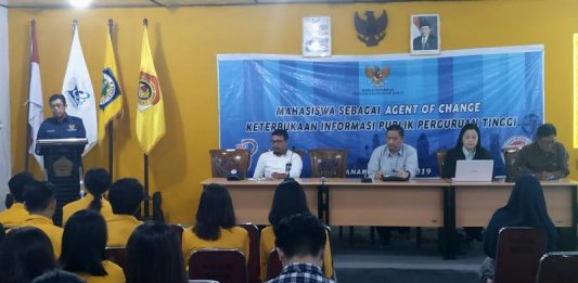 Menularkan ‘Virus’ Transparansi Informasi di Kampus