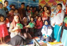 220 Balita Terima Penghargaan dari Kades Parit Baru