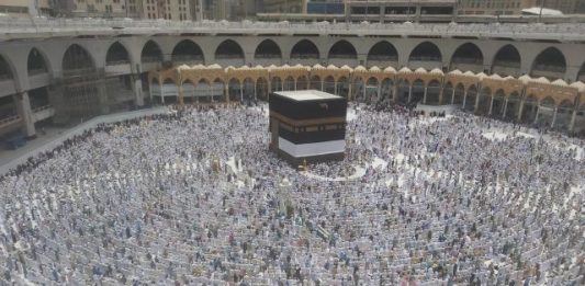 Jamaah Diminta Berumrah Malam Hari