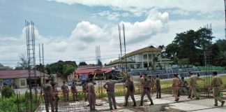 Berdiri di Atas Tanah Pemda, Ruko Milik Akuet Digaris Polisi