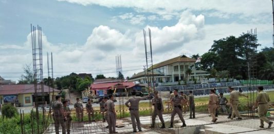 Berdiri di Atas Tanah Pemda, Ruko Milik Akuet Digaris Polisi