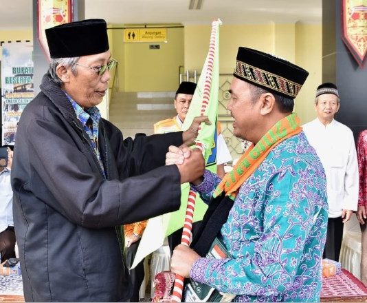 Jarot Lepas Keberangkatan JCH Menuju Pontianak