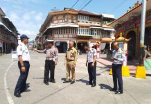 Dilarang Parkir di Halaman Vihara Dharma Bumi Raya