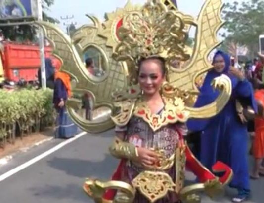 Karnaval Tenun Lunggi Go Internasional