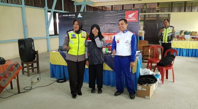 Eduksi Safety Riding, Astra Motor Sambangi SMPN 20 Pontura