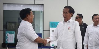 Di MRT Mereka Bertemu