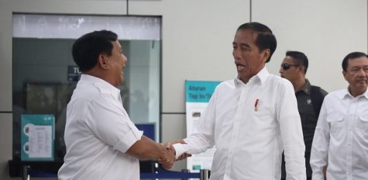 Di MRT Mereka Bertemu