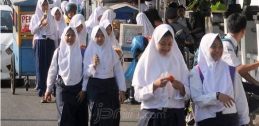 Dewan Bentuk Pansus PPDB