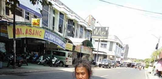 Kisah Sahnun, Pemulung yang Berkurban Sapi, Menabung Lima Tahun Kumpulkan Rp 10 Juta.