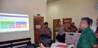 Desa Mulai Transaksi Nontunai