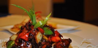 Nikmatnya Tepanyaki di Kolam Renang Aston Pontianak