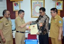 KPU Serahkan Hasil Penetapan Caleg Terpilih ke Pemkab Kubu Raya