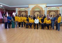 Bupati Lepas Kontingen PKK Kapuas Hulu ke HKG di Sambas