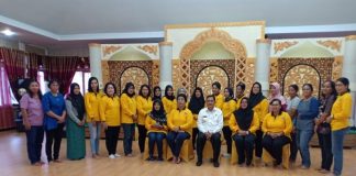 Bupati Lepas Kontingen PKK Kapuas Hulu ke HKG di Sambas