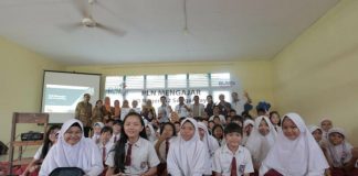 PLN Mengajar Peduli Pendidikan Anak Kalbar
