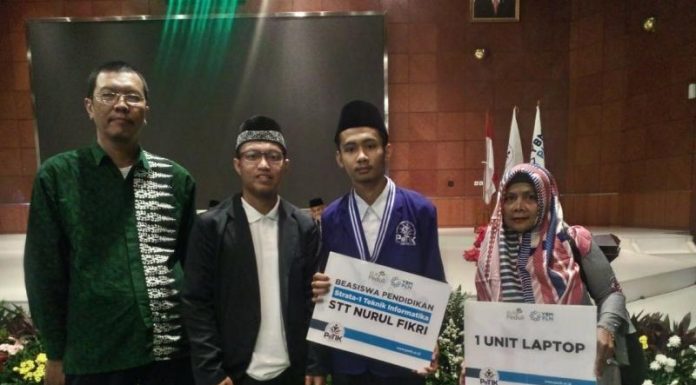 Beasiswa YBM PLN Kalbar Angkat Ekonomi Masyarakat