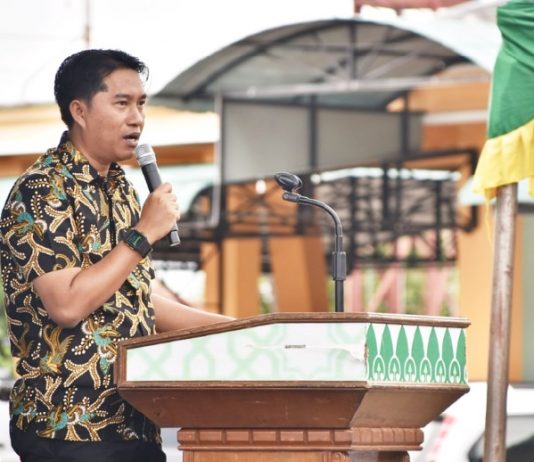 Kibar Merah Putih Sebulan Penuh