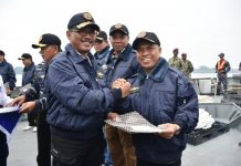 Bupati Sambas Terima Brevet Kehormatan TNI AL