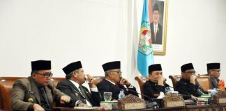 Rapat Paripurna Terakhir, Dewan Tak Terpilih Pamitan