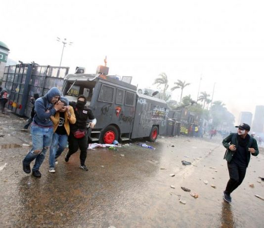 JANGAN COBA BUNGKAM PERGERAKAN MAHASISWA