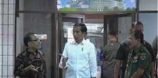 Jokowi Jenguk BJ Habibie, Masih Butuh Perawatan Intensif
