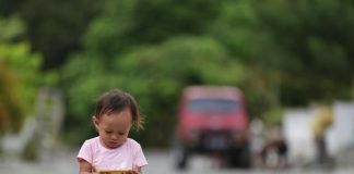 Waktu Pegang HP Dibatasi, Bermainnya di Luar Ruangan